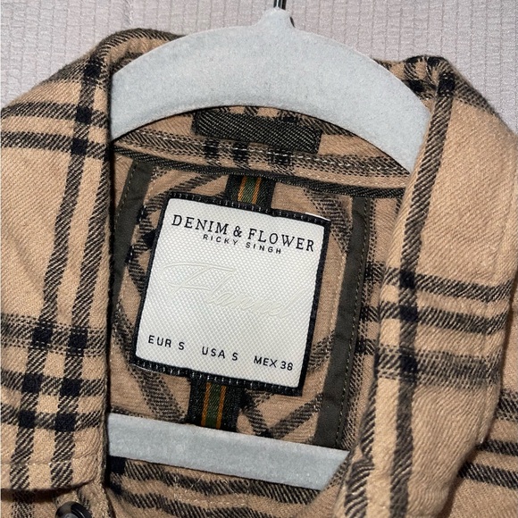 Denim and flower flannel 🧸 - Picture 4 of 4